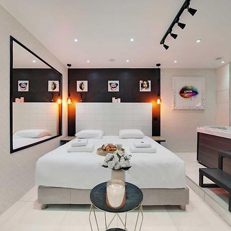 פריז Intimate Apartment With Air Conditioner & Jacuzzi 2Br 6P Montmartre מראה חיצוני תמונה