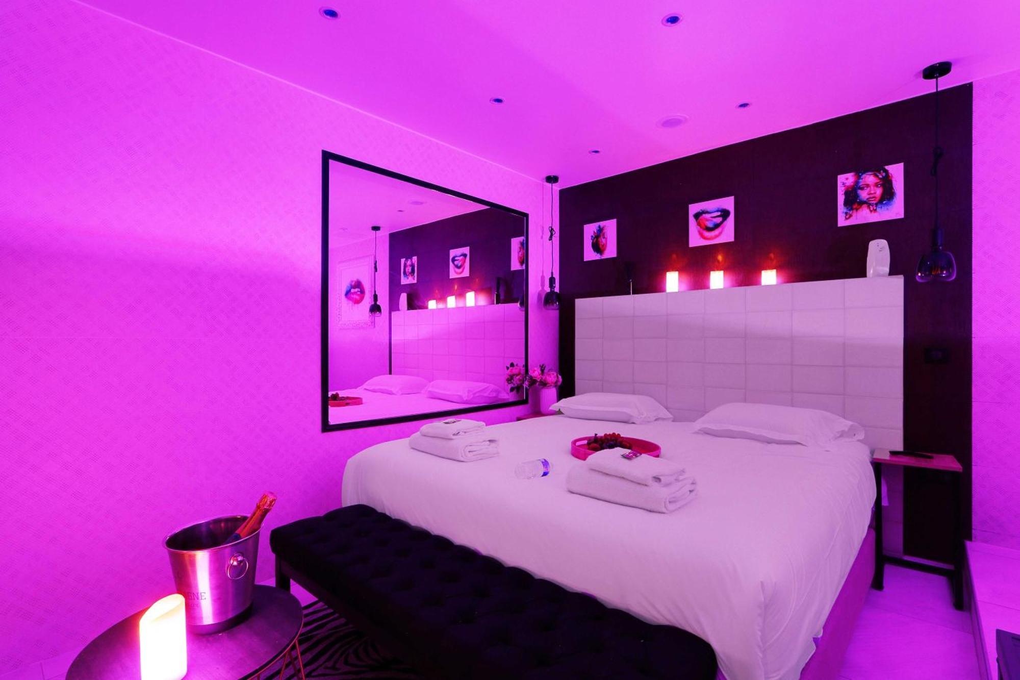 פריז Intimate Apartment With Air Conditioner & Jacuzzi 2Br 6P Montmartre מראה חיצוני תמונה