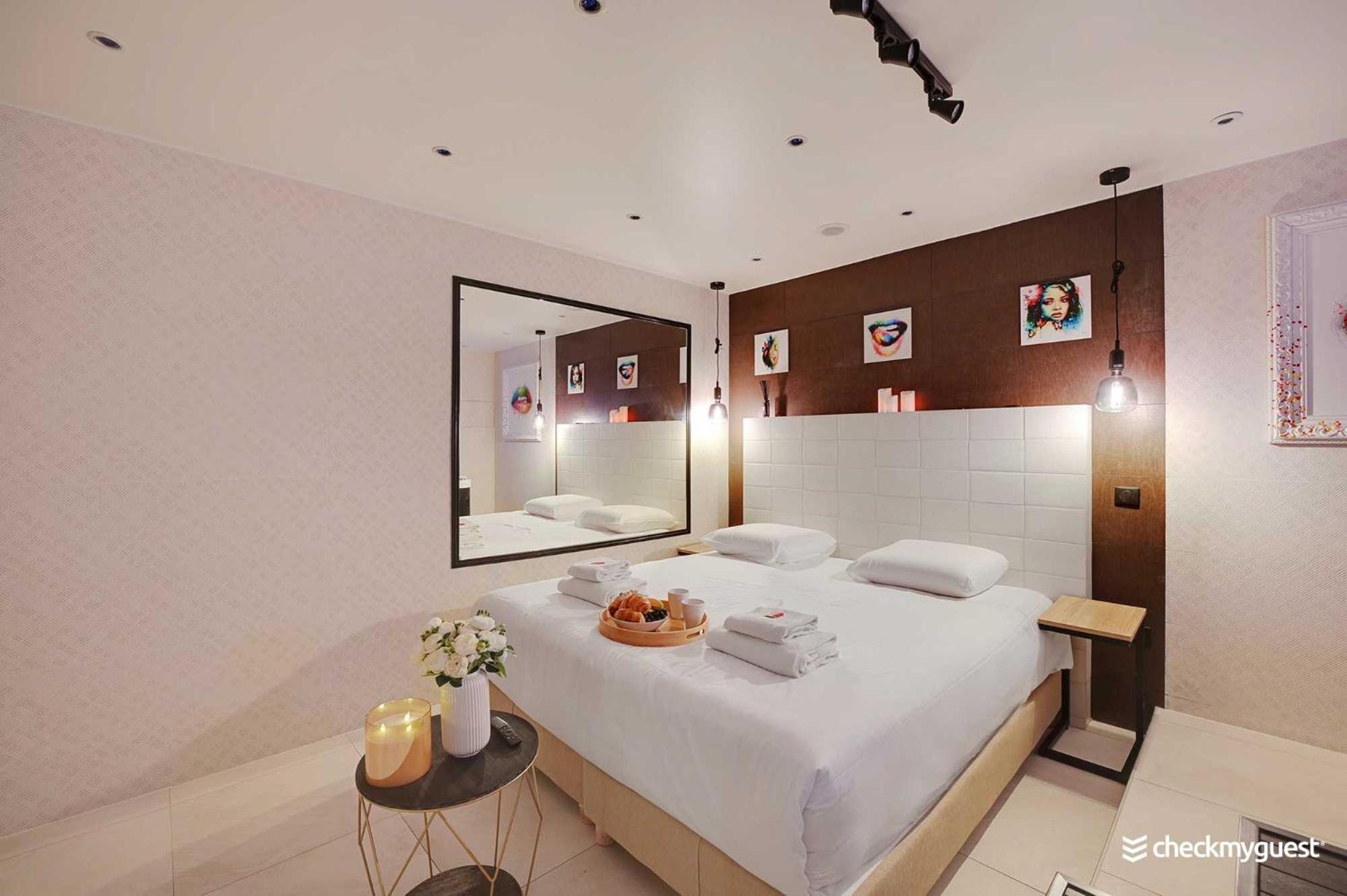 פריז Intimate Apartment With Air Conditioner & Jacuzzi 2Br 6P Montmartre מראה חיצוני תמונה