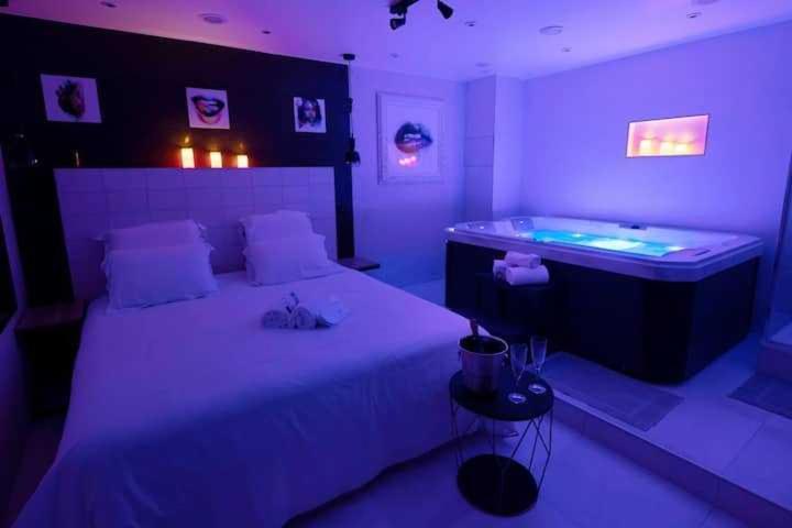פריז Intimate Apartment With Air Conditioner & Jacuzzi 2Br 6P Montmartre מראה חיצוני תמונה