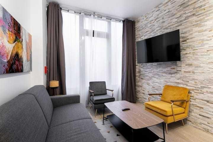 פריז Intimate Apartment With Air Conditioner & Jacuzzi 2Br 6P Montmartre מראה חיצוני תמונה